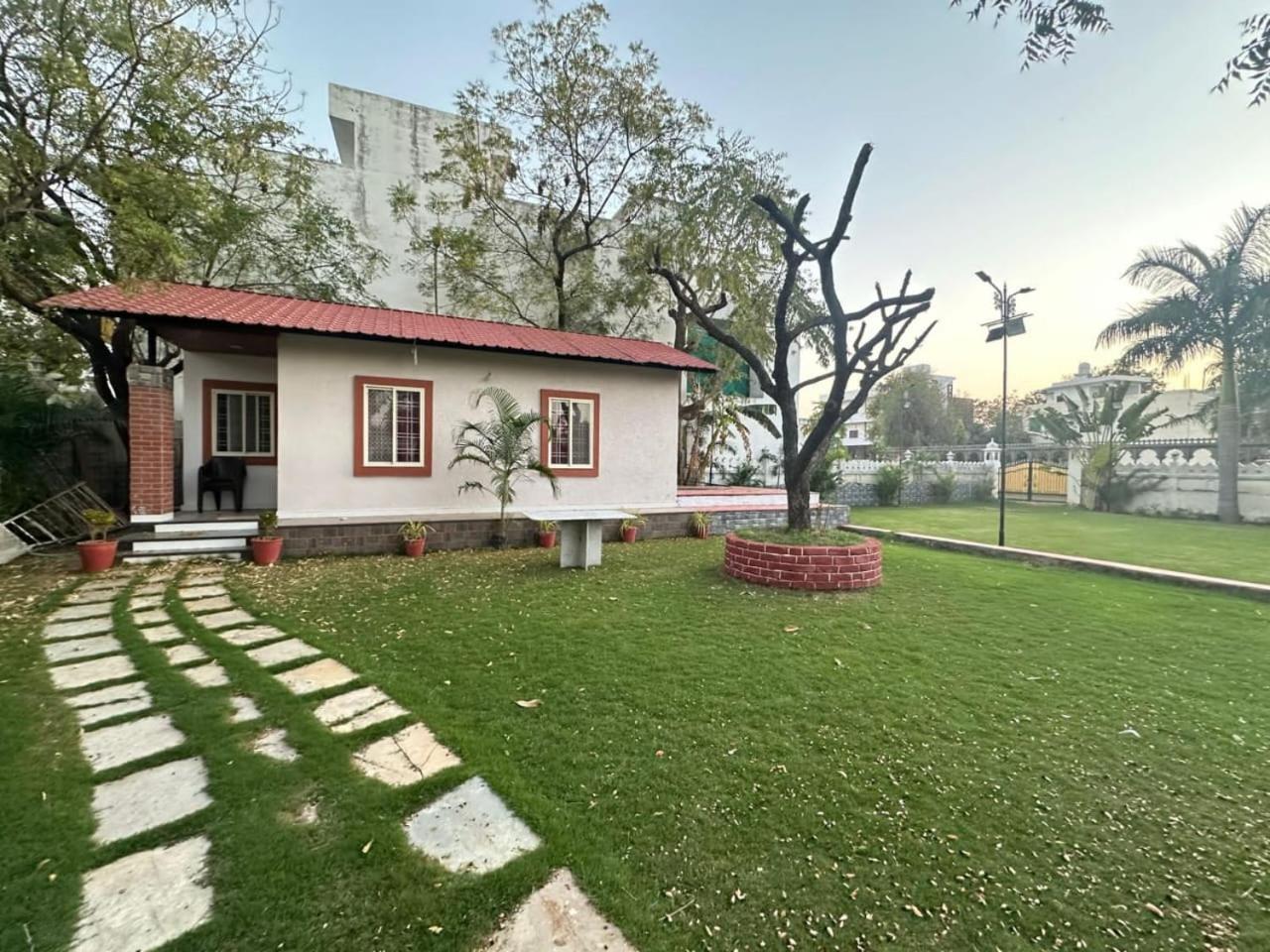 Manas Resort By Rudrakshi Udaipur Extérieur photo